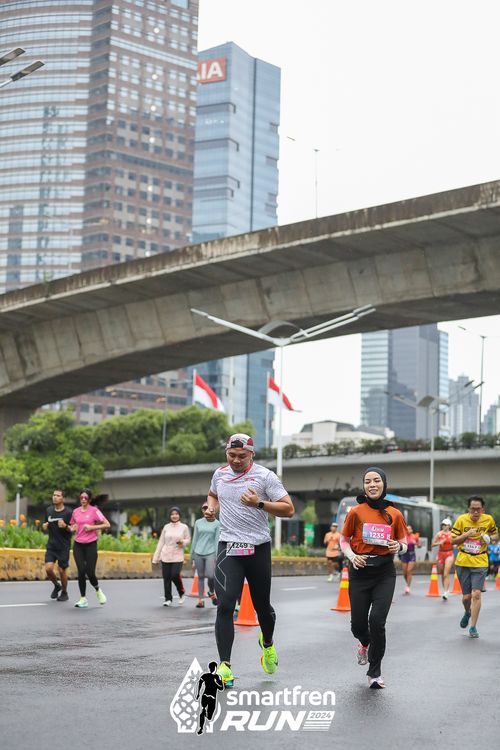 Race photo from Smartfren Run 2024