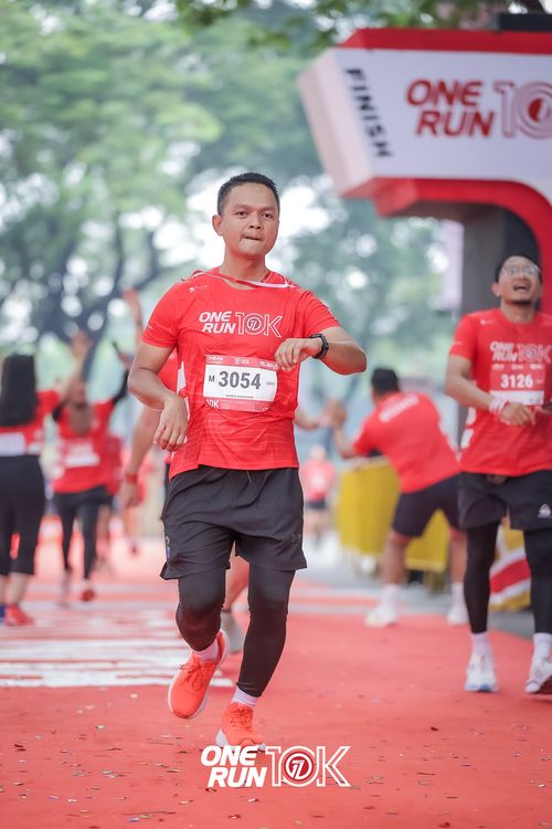 Race photo from ONE RUN 10K 2025