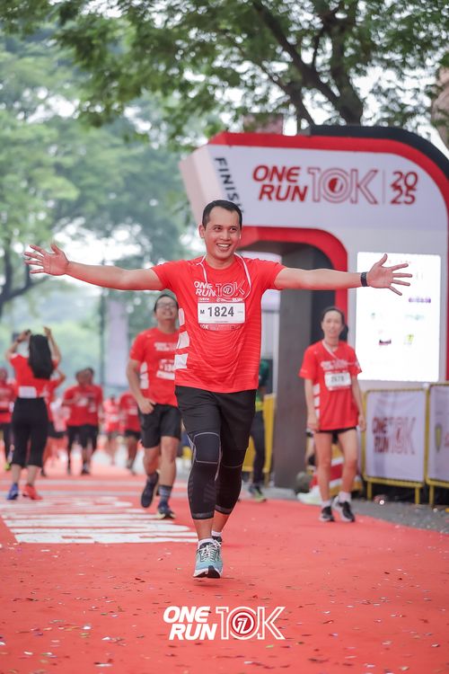 Race photo from ONE RUN 10K 2025