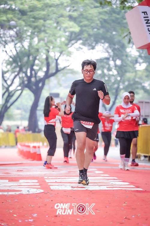 Race photo from ONE RUN 10K 2025