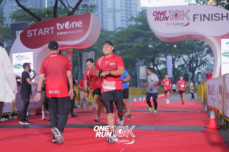 Race photo from ONE RUN 10 K