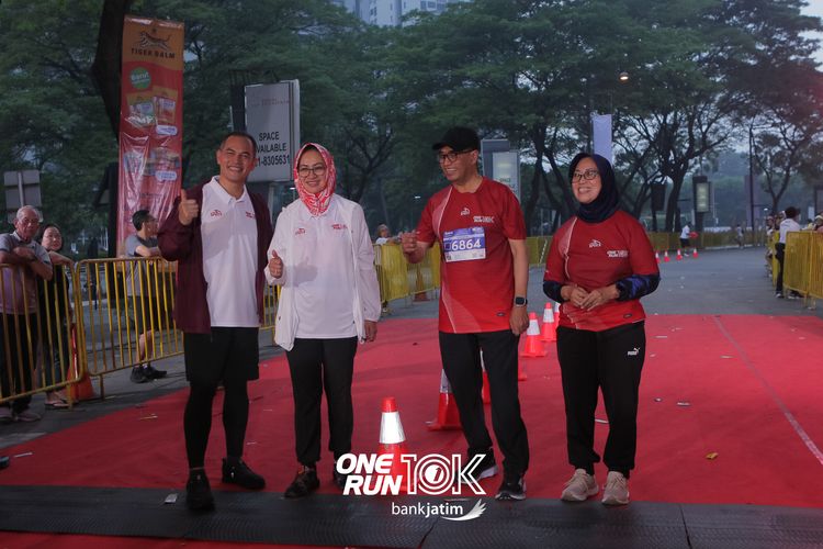 Race photo from ONE RUN 10 K
