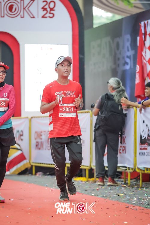 Race photo from ONE RUN 10K 2025