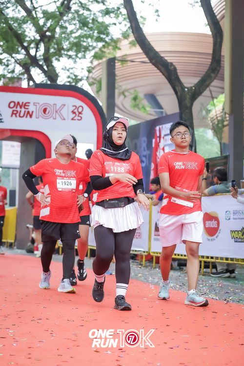 Race photo from ONE RUN 10K 2025