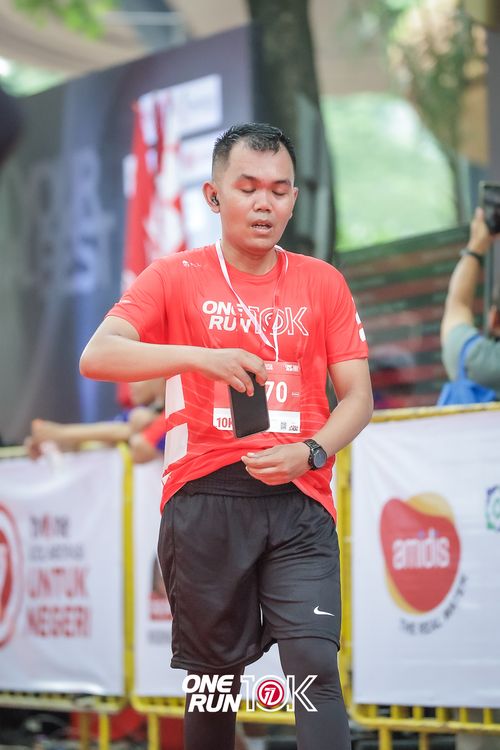 Race photo from ONE RUN 10K 2025