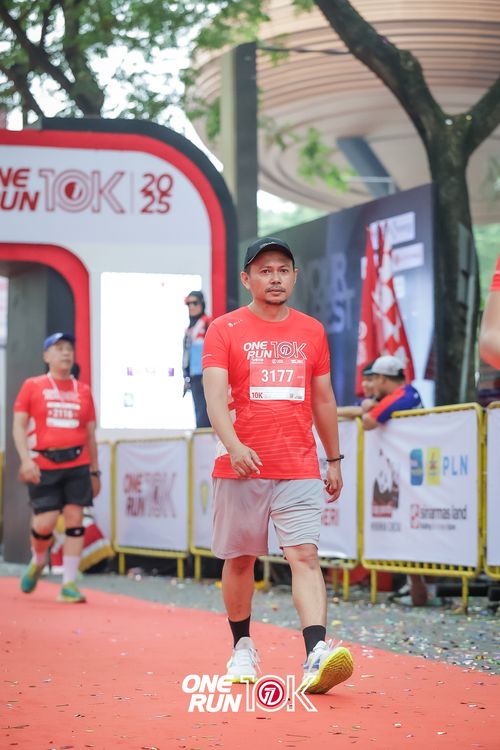 Race photo from ONE RUN 10K 2025