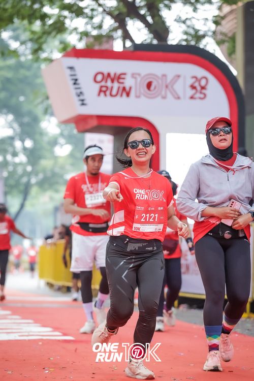 Race photo from ONE RUN 10K 2025