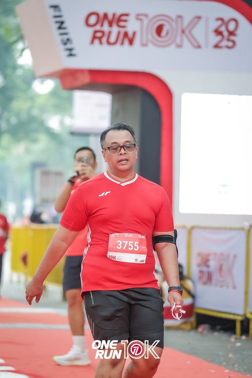 Race photo from ONE RUN 10K 2025
