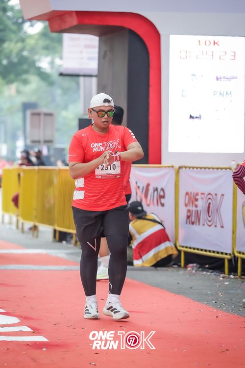 Race photo from ONE RUN 10K 2025