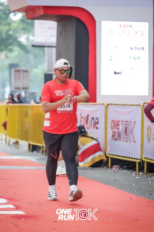 Race photo from ONE RUN 10K 2025