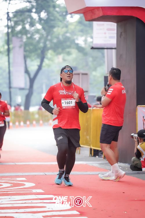 Race photo from ONE RUN 10K 2025