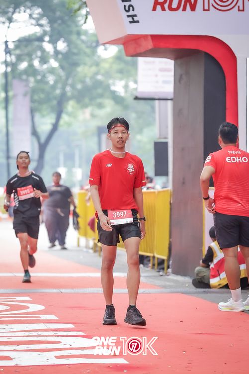 Race photo from ONE RUN 10K 2025