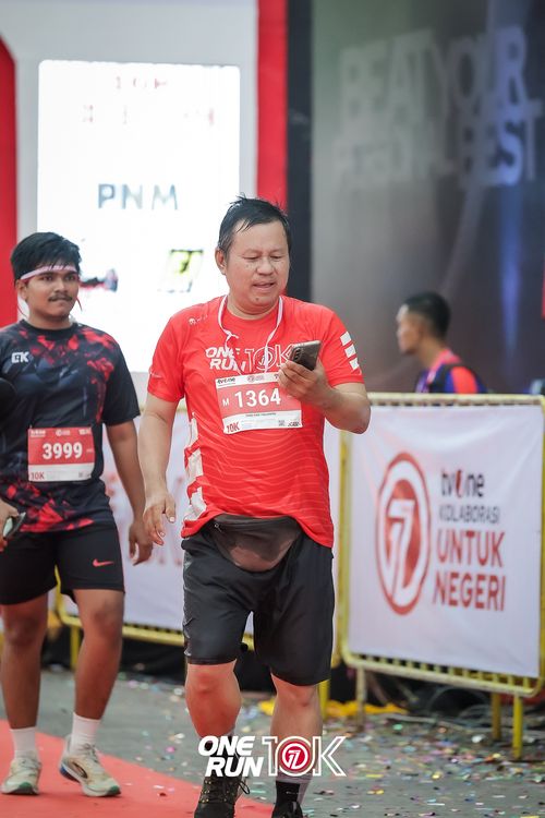 Race photo from ONE RUN 10K 2025