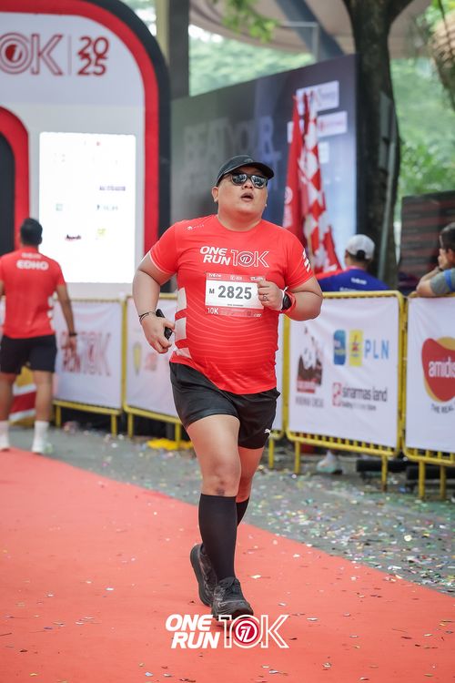Race photo from ONE RUN 10K 2025