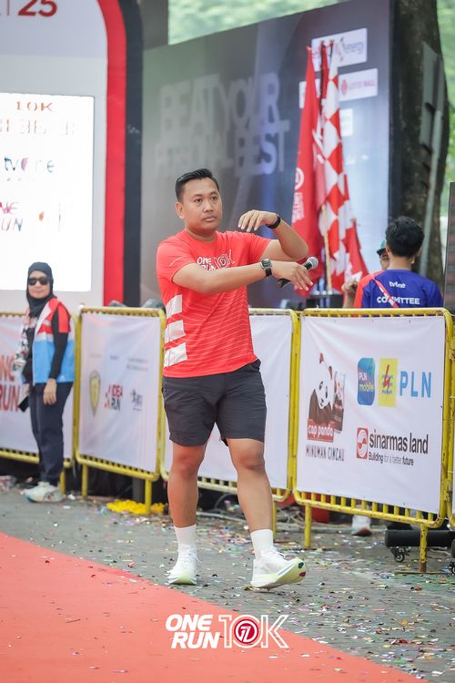 Race photo from ONE RUN 10K 2025