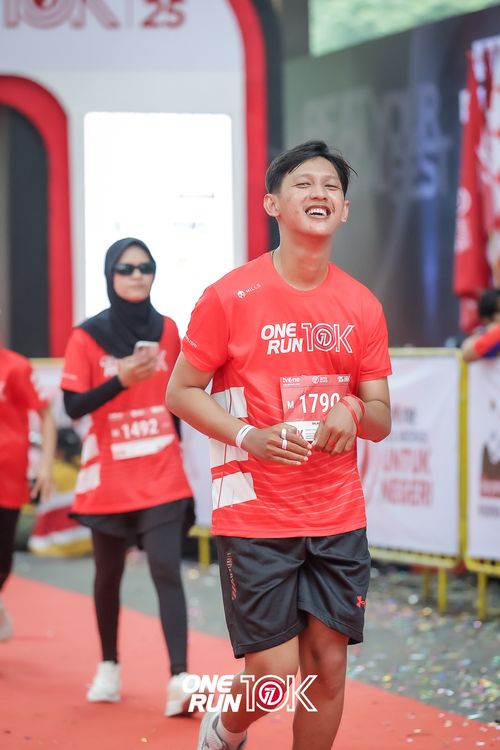 Race photo from ONE RUN 10K 2025