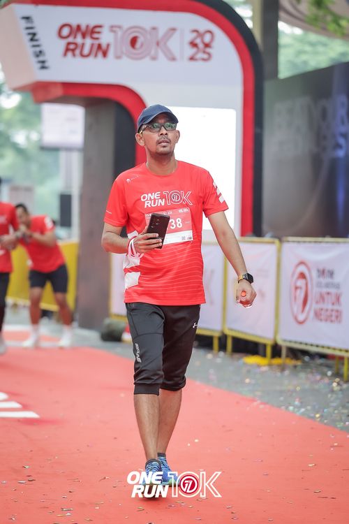 Race photo from ONE RUN 10K 2025