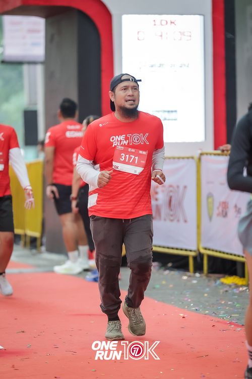 Race photo from ONE RUN 10K 2025