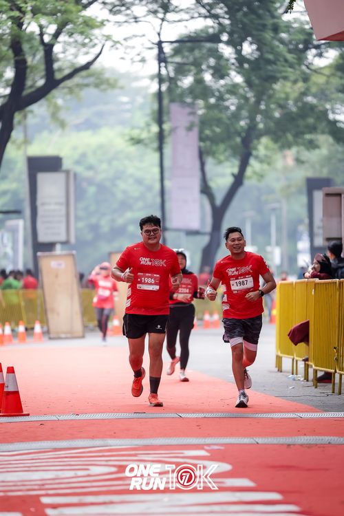 Race photo from ONE RUN 10K 2025