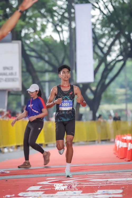 Race photo from ONE RUN 10K 2025
