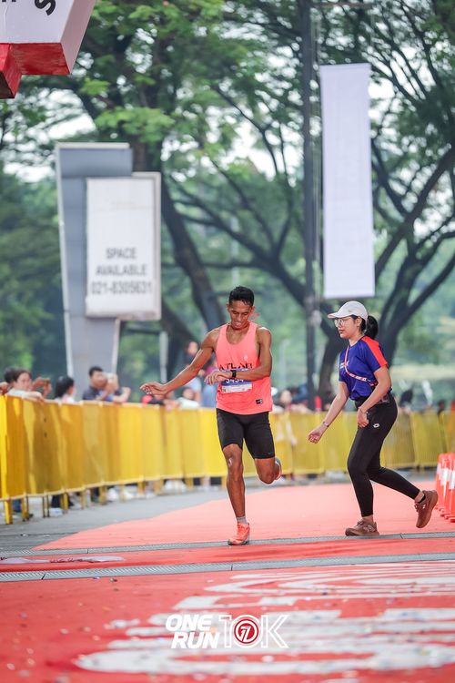 Race photo from ONE RUN 10K 2025