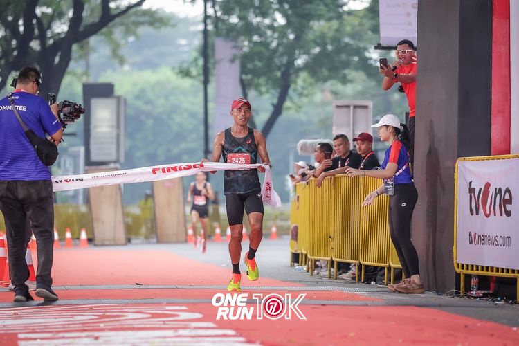 Race photo from ONE RUN 10K 2025