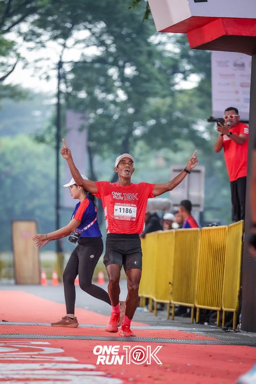 Race photo from ONE RUN 10K 2025