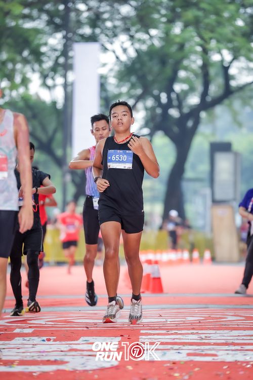 Race photo from ONE RUN 10K 2025