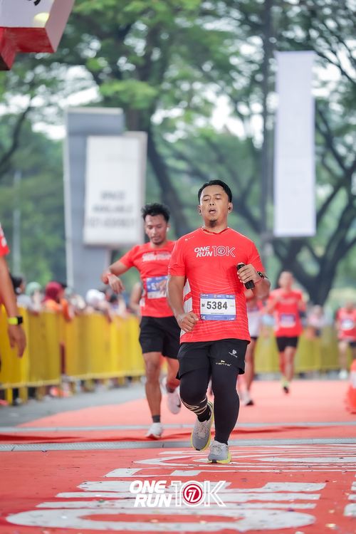 Race photo from ONE RUN 10K 2025
