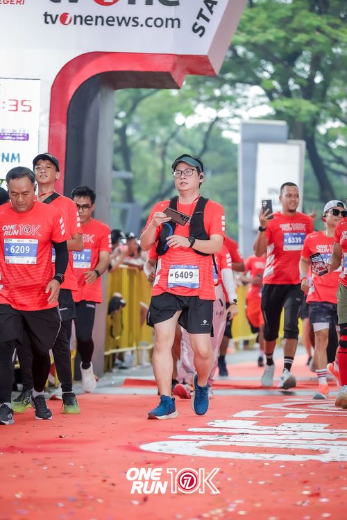 Race photo from ONE RUN 10K 2025