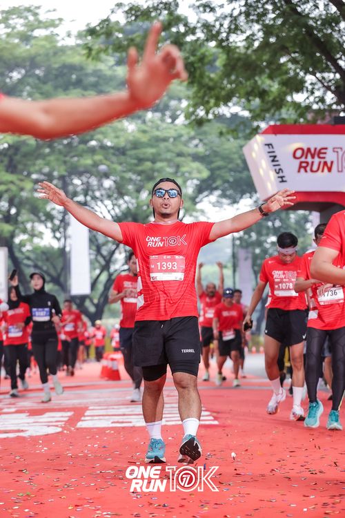 Race photo from ONE RUN 10K 2025