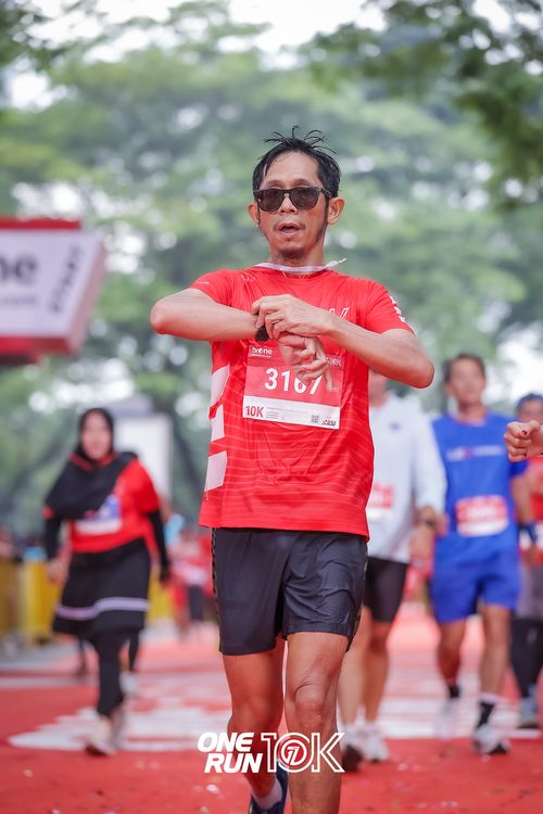 Race photo from ONE RUN 10K 2025