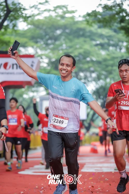 Race photo from ONE RUN 10K 2025
