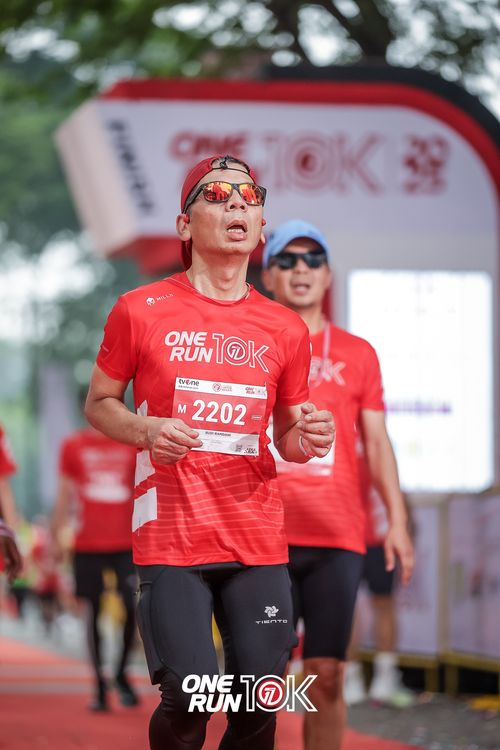Race photo from ONE RUN 10K 2025