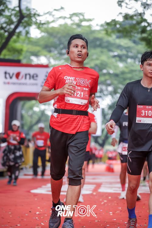 Race photo from ONE RUN 10K 2025