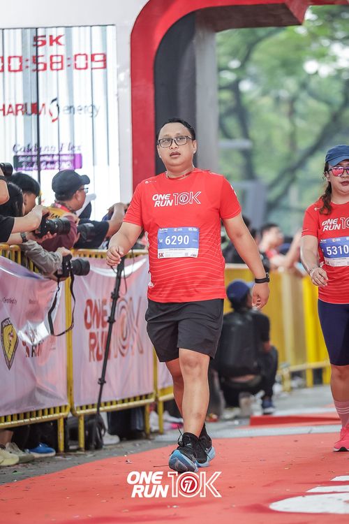 Race photo from ONE RUN 10K 2025