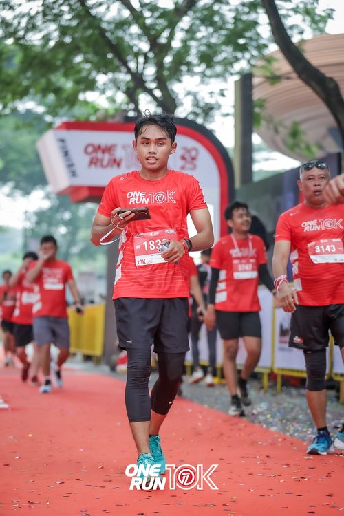 Race photo from ONE RUN 10K 2025