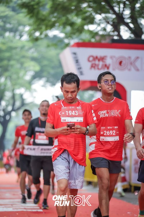 Race photo from ONE RUN 10K 2025