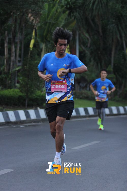 Race photo from Isoplus Run 2024 Surabaya