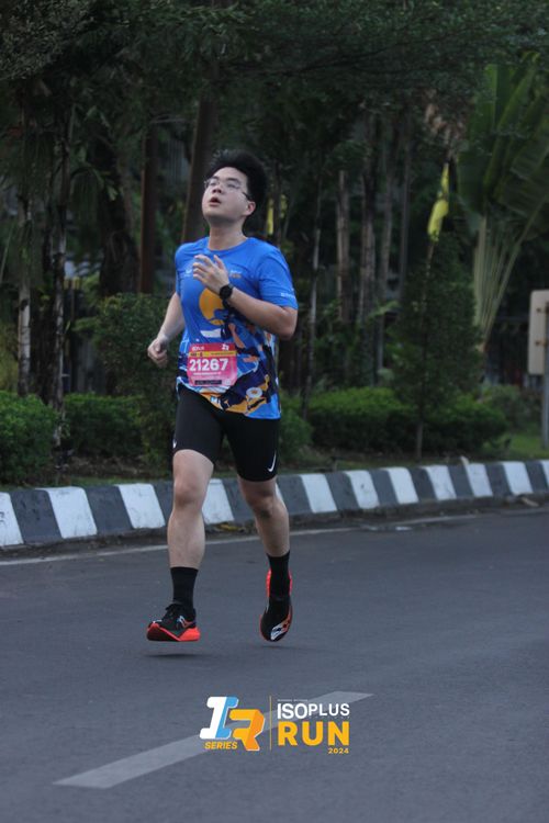 Race photo from Isoplus Run 2024 Surabaya