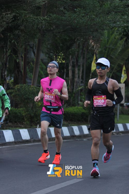 Race photo from Isoplus Run 2024 Surabaya