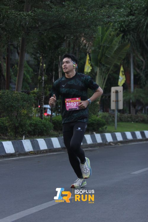 Race photo from Isoplus Run 2024 Surabaya