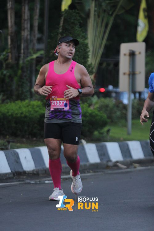 Race photo from Isoplus Run 2024 Surabaya