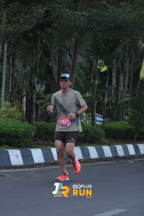 Race photo from Isoplus Run 2024 Surabaya