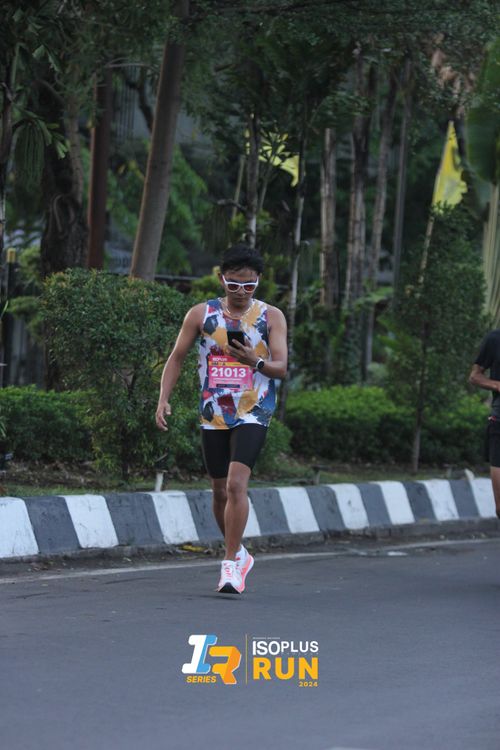 Race photo from Isoplus Run 2024 Surabaya