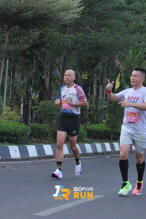Race photo from Isoplus Run 2024 Surabaya