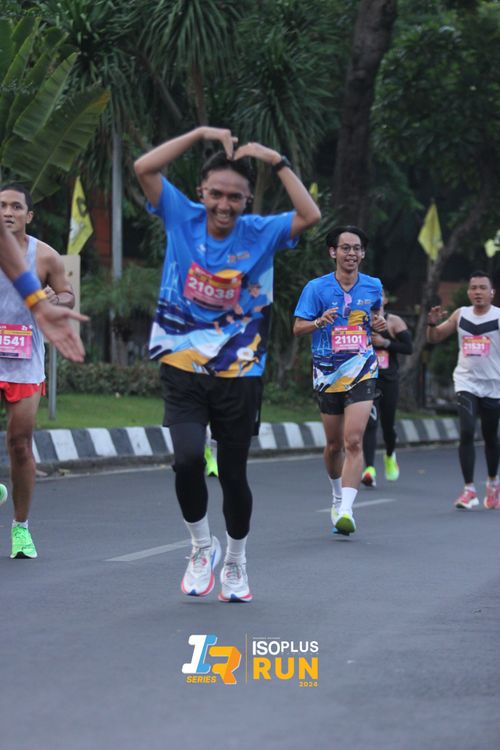 Race photo from Isoplus Run 2024 Surabaya