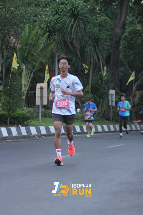 Race photo from Isoplus Run 2024 Surabaya