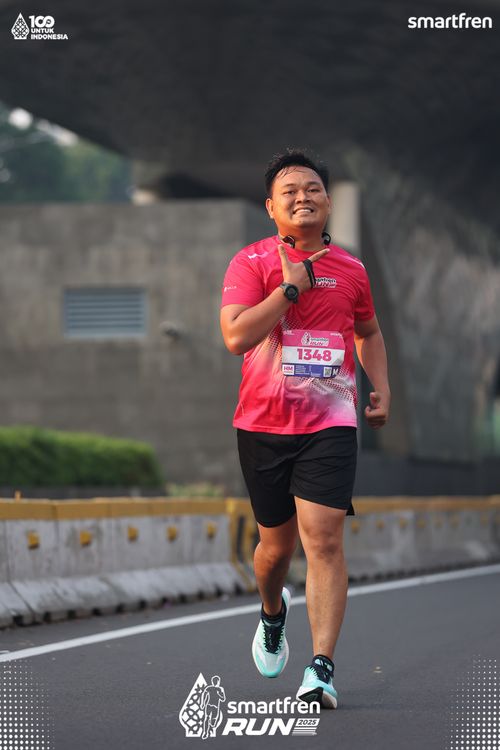 Race photo from Smartfren Run 2025 