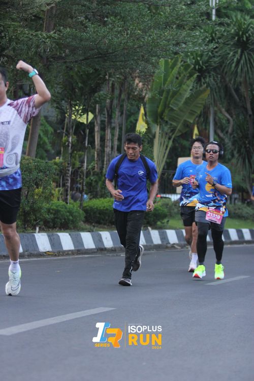 Race photo from Isoplus Run 2024 Surabaya